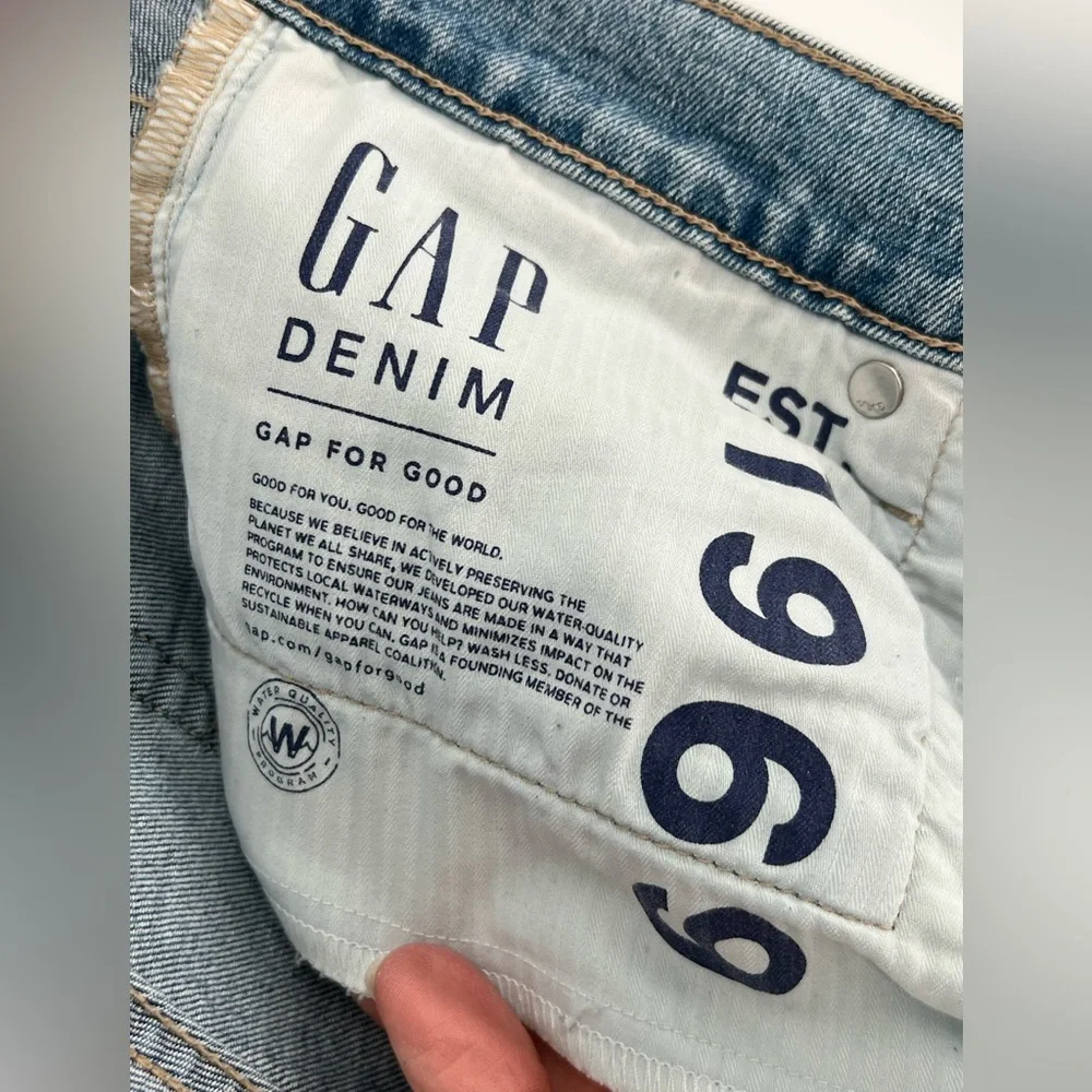 GAP 1969‎ distressed light-wash skinny ripped jeans